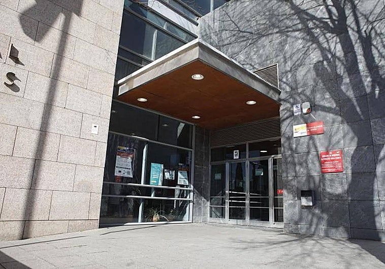 Un año de cárcel por amenazar de muerte a una pareja tras perseguirla con el coche por el pueblo